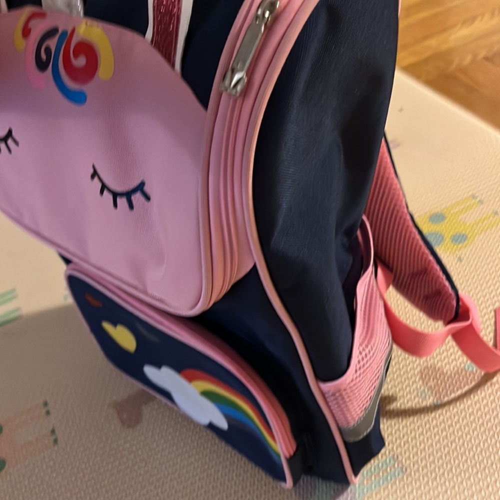 Used school backpack - Picture 3 of 7